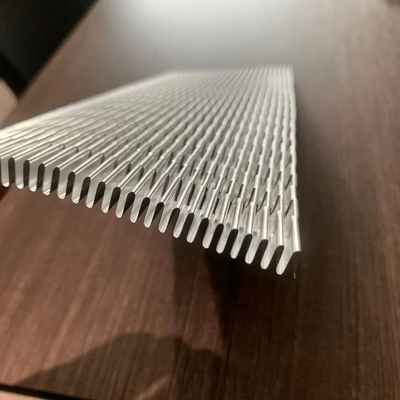 Máy làm mát không khí vây microchannel ống phẳng nhôm giấy vây bồn tản nhiệt bộ phận trao đổi nhiệt tùy chỉnh cho máy bốc hơi tản nhiệt