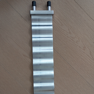 Phẩm chất Serpentine Tube Liquid Cold Plate Lightweight Cylindrical Battery Cooling Plate 18650 21700 nhà máy